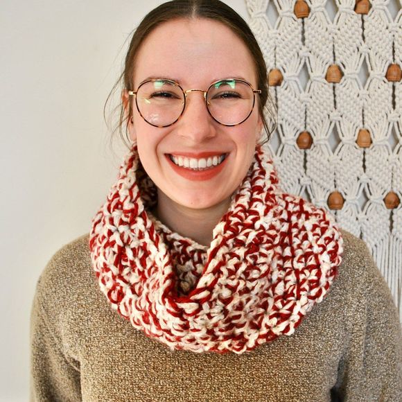 Meet your Posher, Emily - Picture 1 of 1